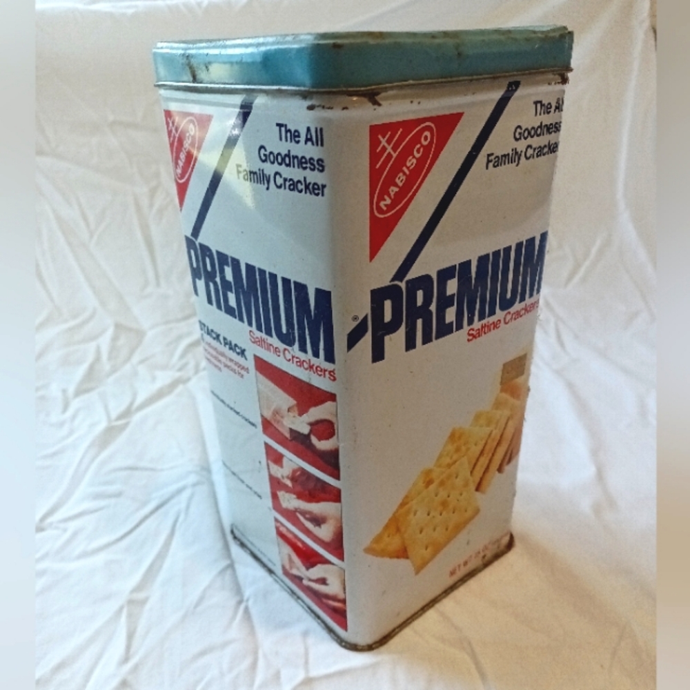 Saltine Cracker Tin
